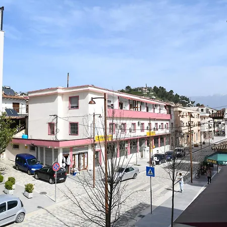 Centre بيرات